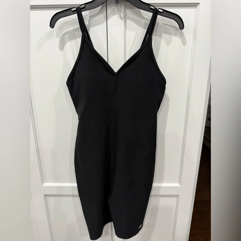 Alosoft NEW Suns Out Onesie$128 Size:  L ALO Yoga
